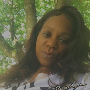 Meet your Posher, Shaniqua